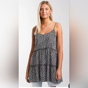 DayTrip Tiered Tunic Tank Top Size M